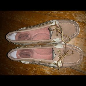 Women’s sperries
